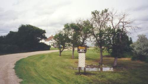 Click for close up look at sign - 34kb